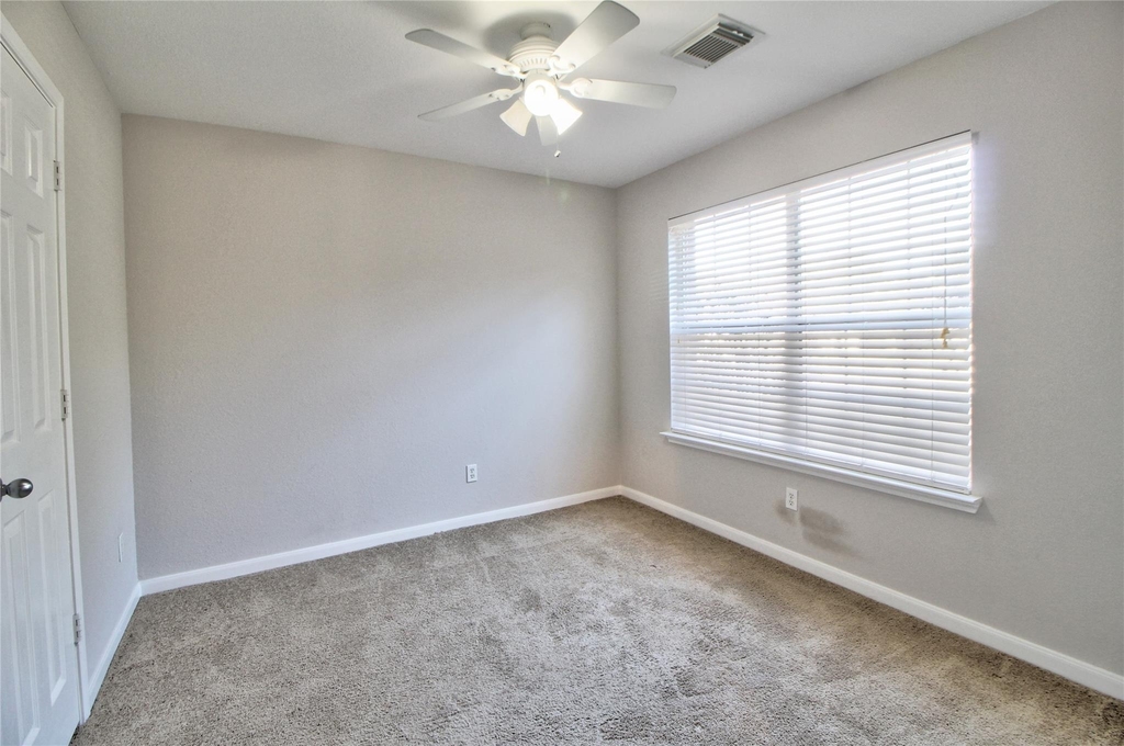 29407 Legends Green Drive - Photo 9