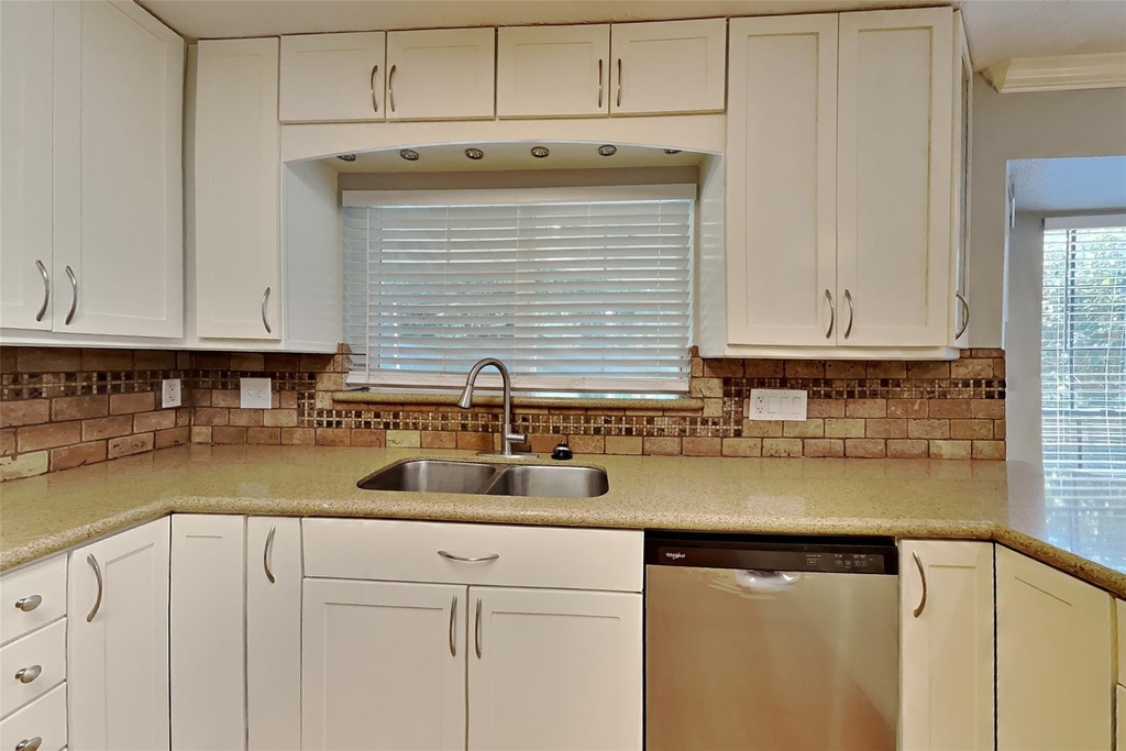 3918 Forest Village Drive - Photo 6