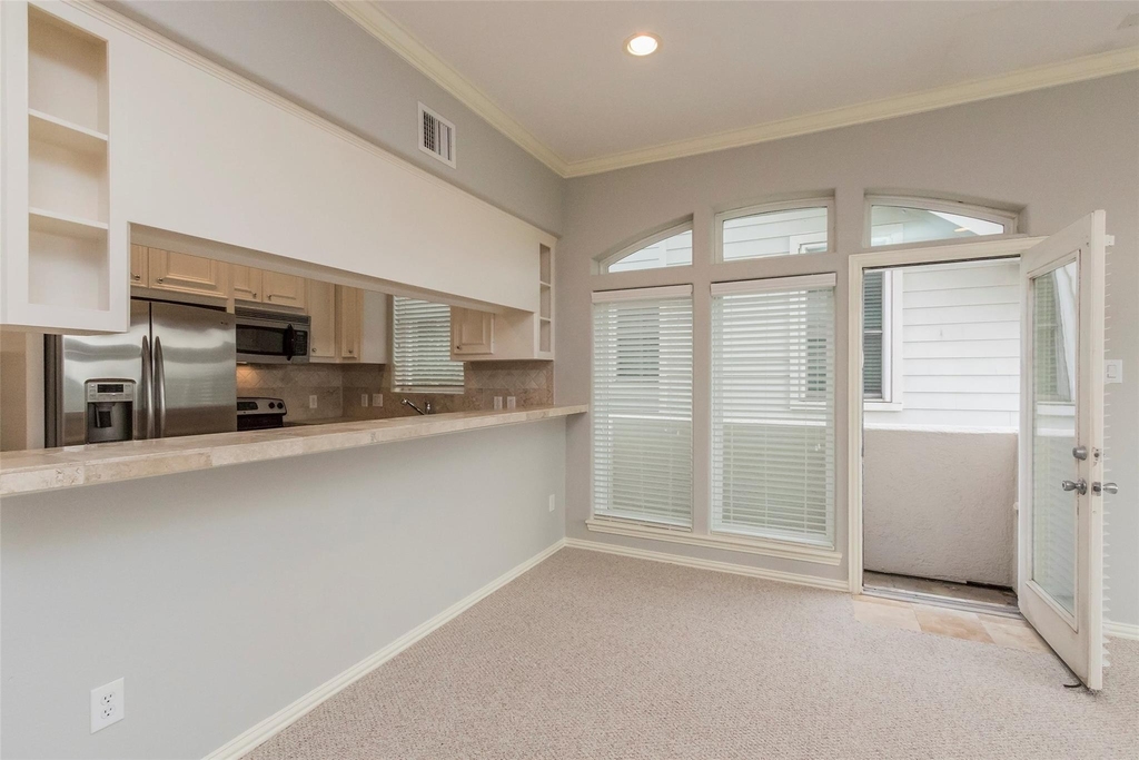 2701 Helena Street - Photo 4