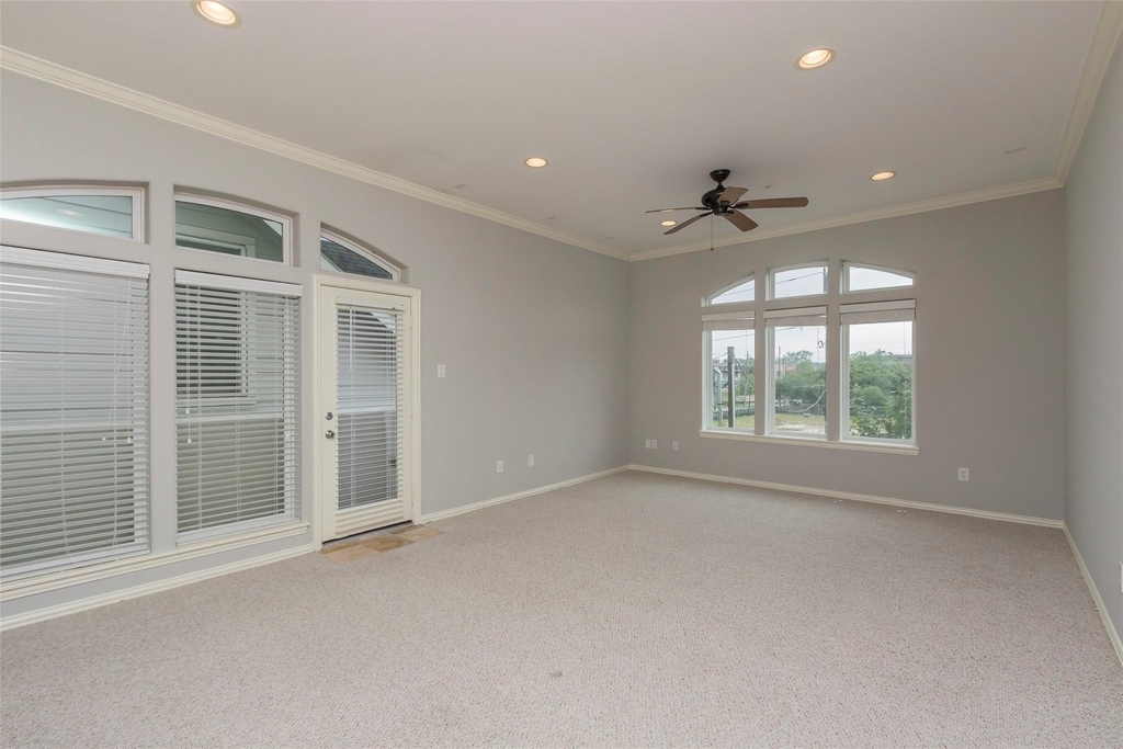 2701 Helena Street - Photo 1