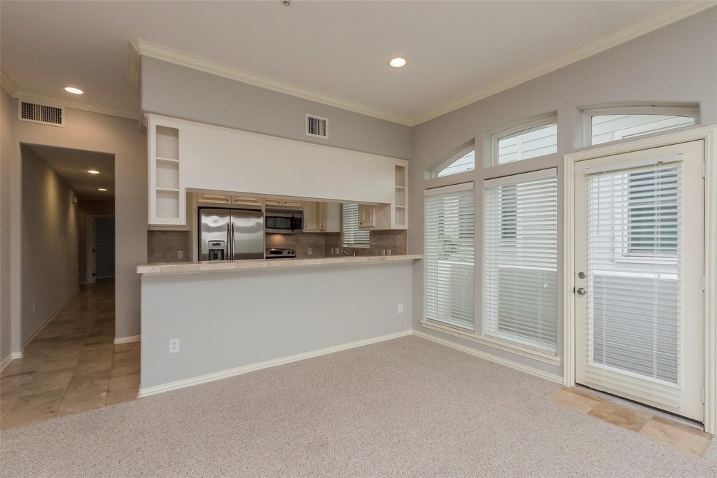 2701 Helena Street - Photo 3