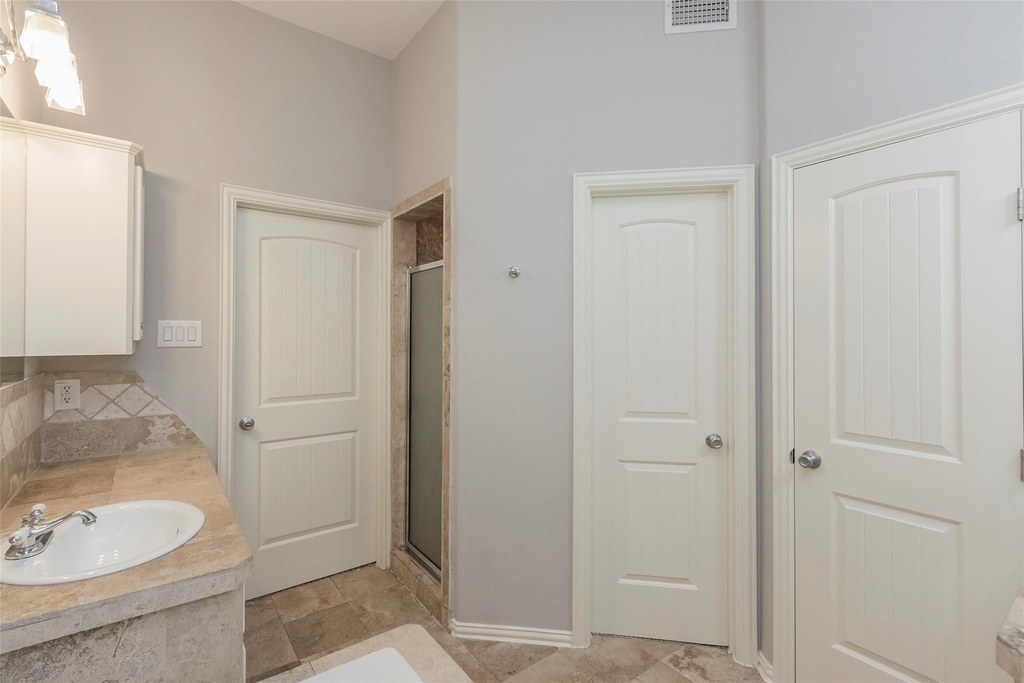 2701 Helena Street - Photo 11