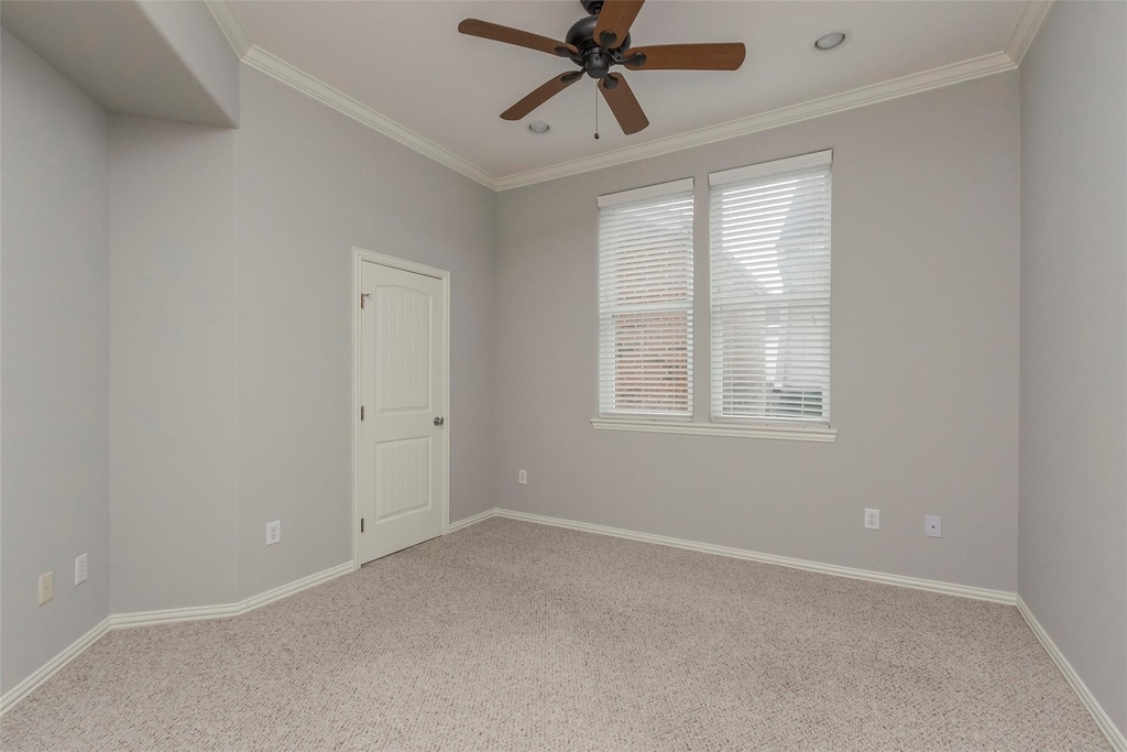 2701 Helena Street - Photo 9