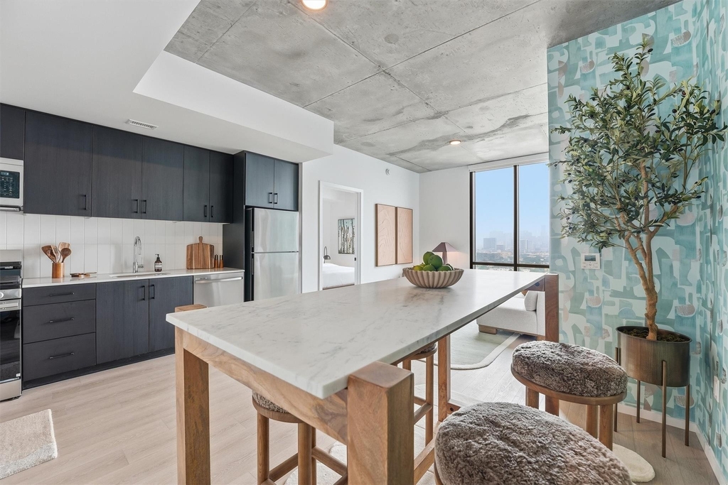 5501 La Branch Street - Photo 11