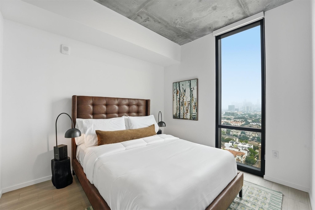 5501 La Branch Street - Photo 12