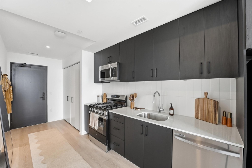 5501 La Branch Street - Photo 6