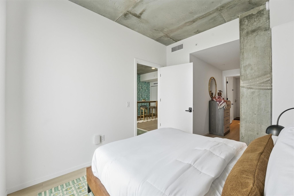 5501 La Branch Street - Photo 13