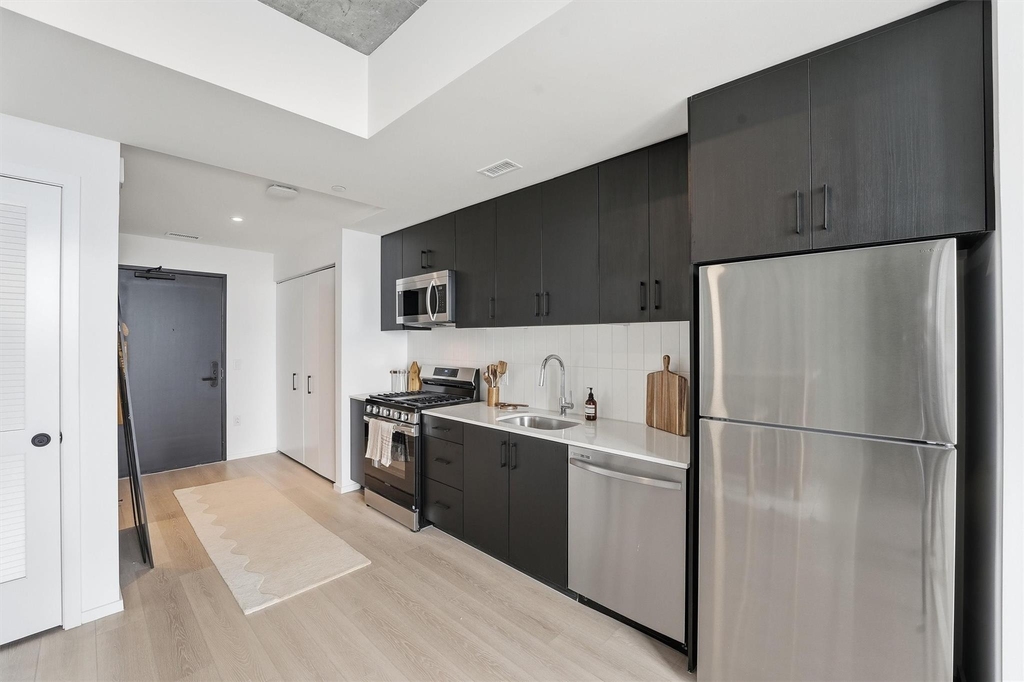 5501 La Branch Street - Photo 5