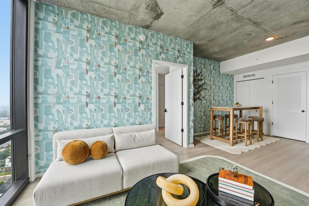 5501 La Branch Street - Photo 4