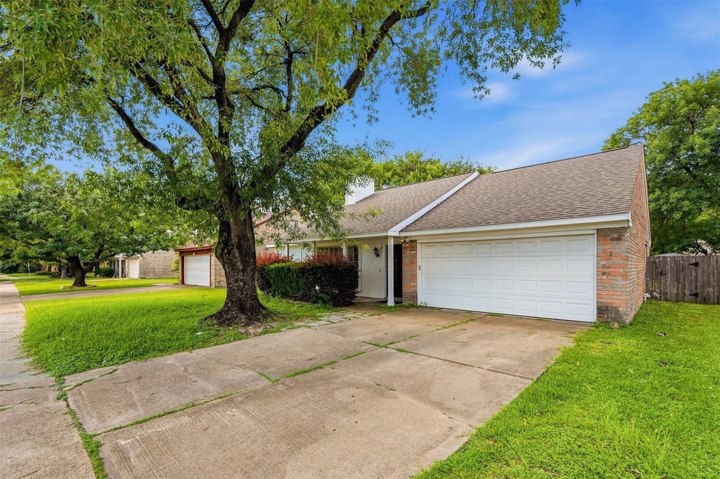 12318 Fetlock Drive - Photo 1