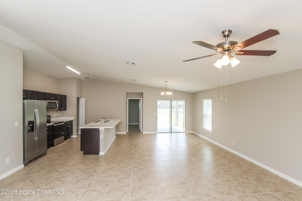 490 Hatcher Street Se - Photo 5