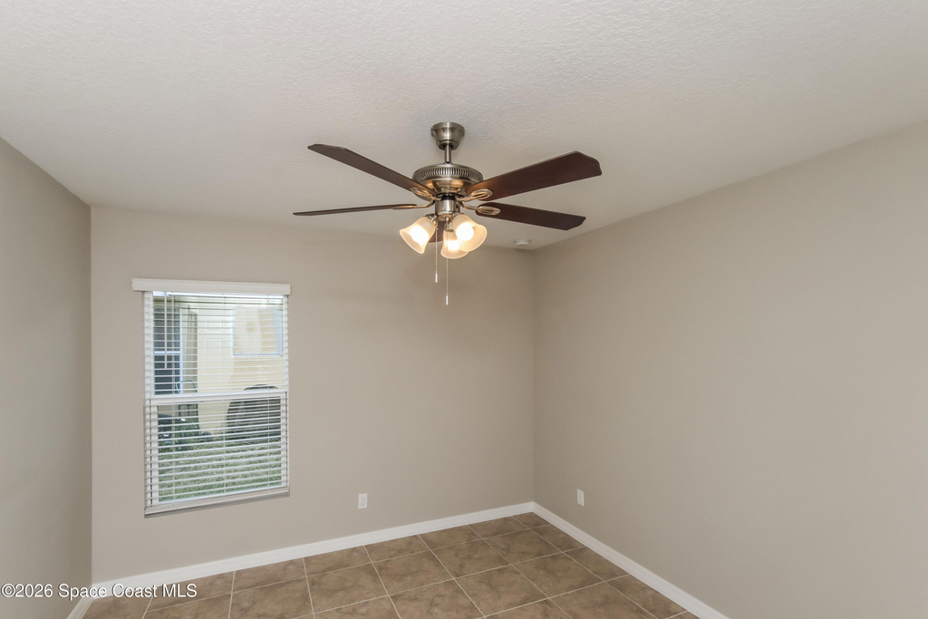 490 Hatcher Street Se - Photo 7