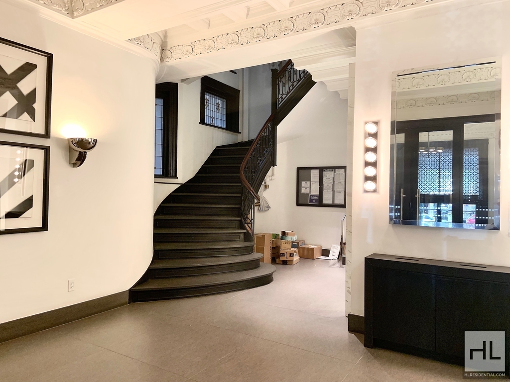 West 68th Street - Photo 7