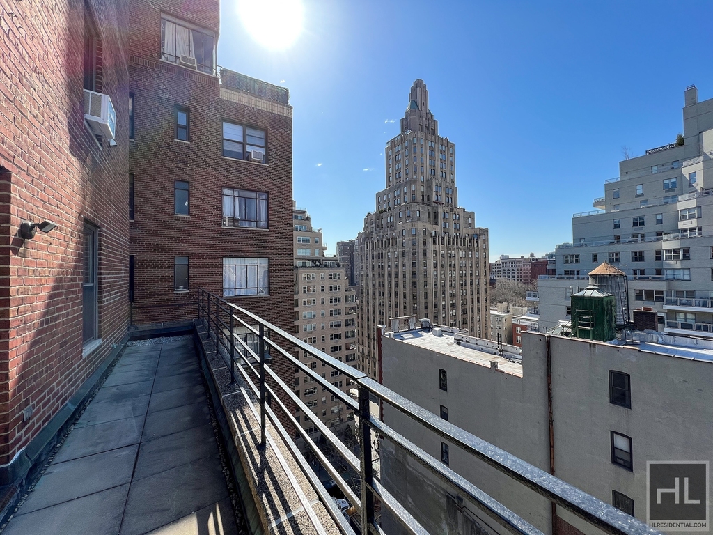 Fifth Avenue - Photo 6