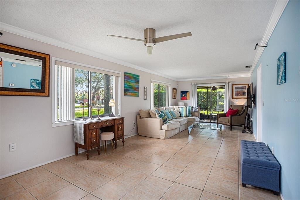 600 Summerhill Court - Photo 3