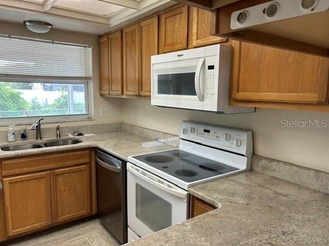 1404 Sandalwood Drive - Photo 10