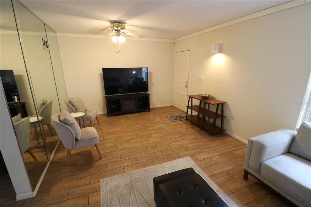 5439 Lady Bug Ln - Photo 5