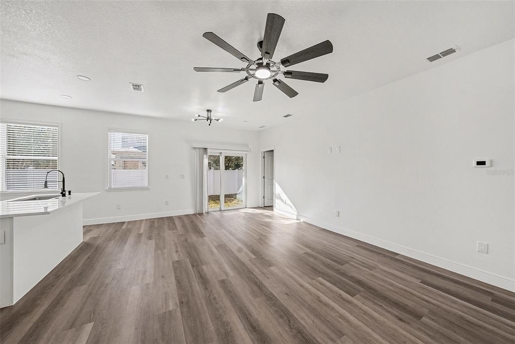 1905 E 23rd Avenue - Photo 4
