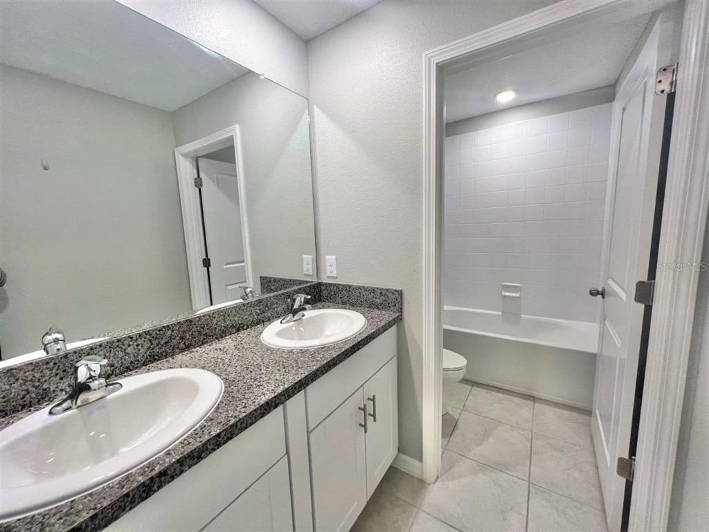 16717 Delia Street - Photo 19