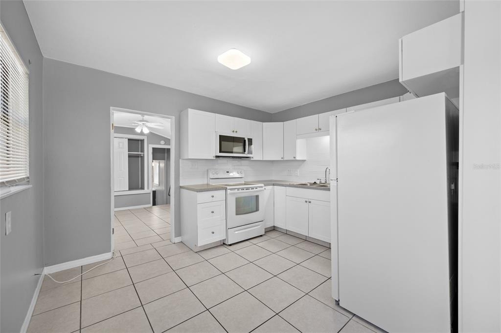 3246 20th Avenue S - Photo 2
