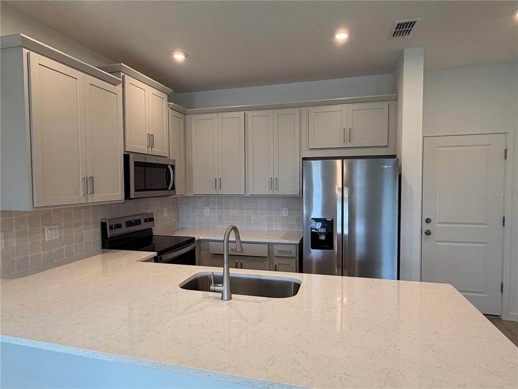 9928 Red Canoe Alley - Photo 29