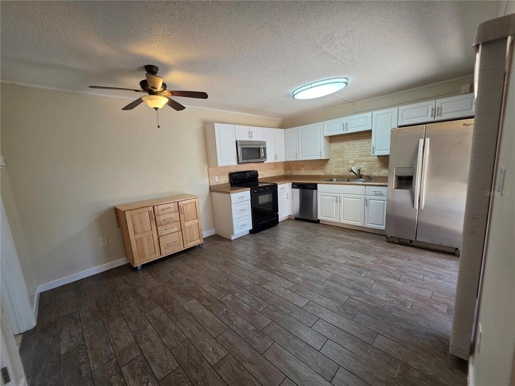 3824 Saxon Drive - Photo 8