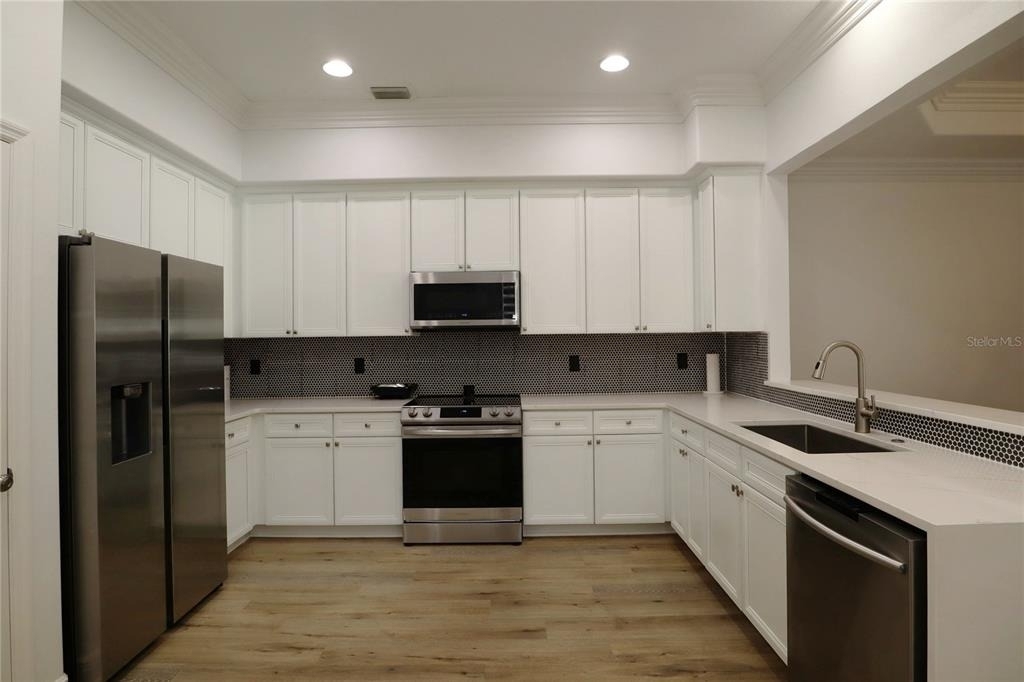 8248 Tivoli Drive - Photo 7