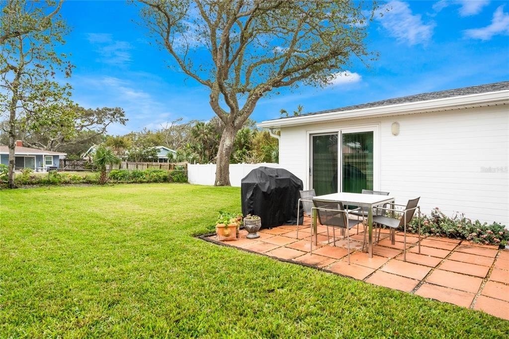 809 E 15th Avenue - Photo 36