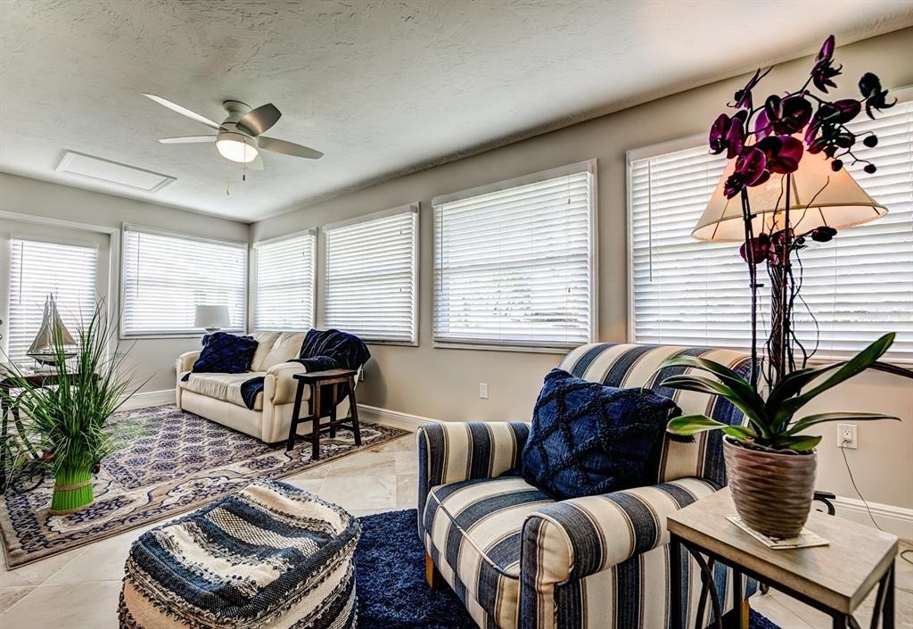130 Southampton Place - Photo 10