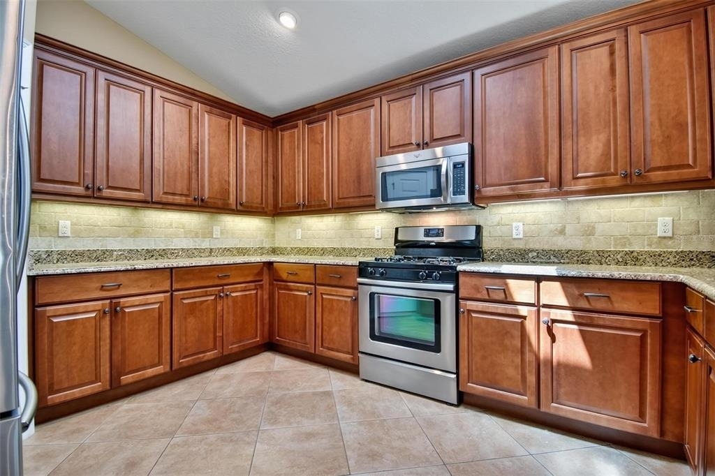108 Golfview Court - Photo 8