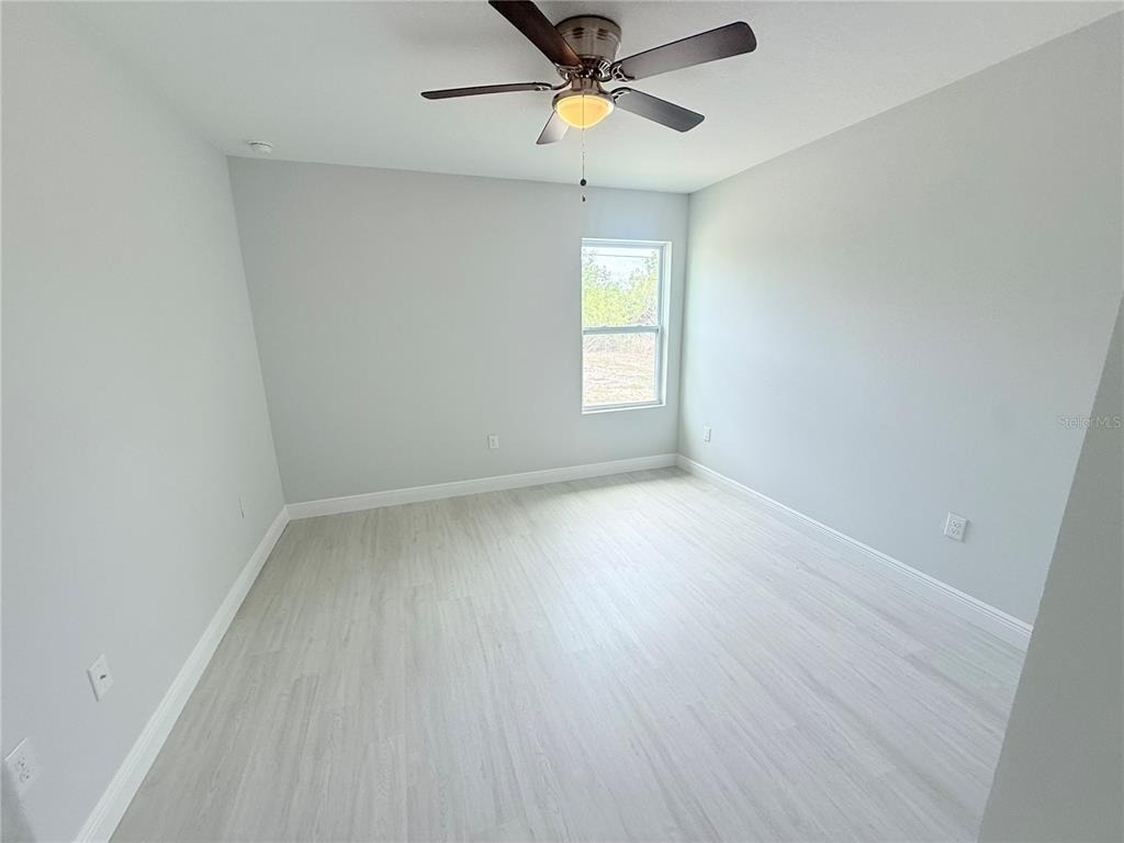 11225 Pendleton Avenue - Photo 6