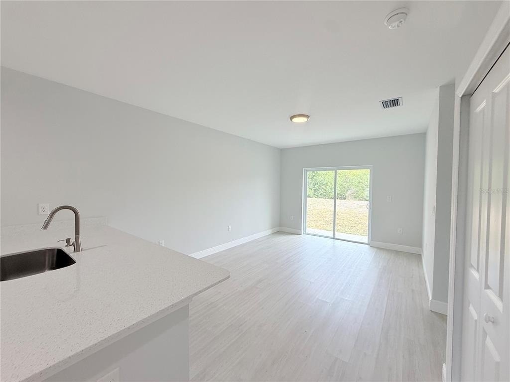 11225 Pendleton Avenue - Photo 3