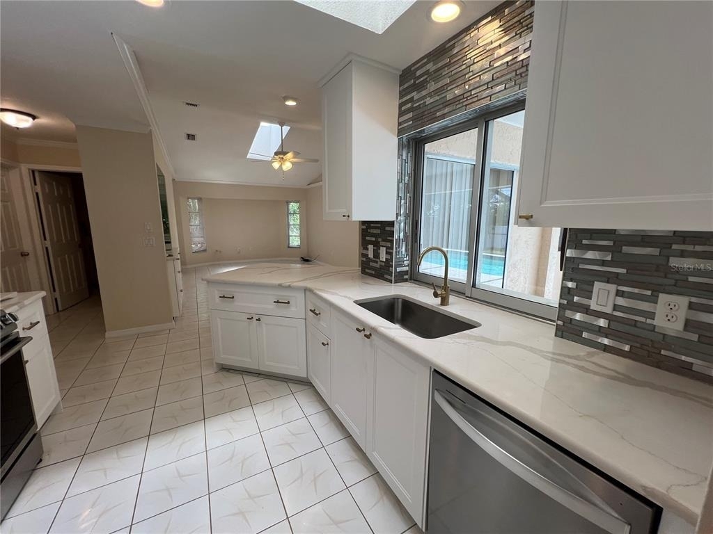 1516 Abel Street - Photo 7