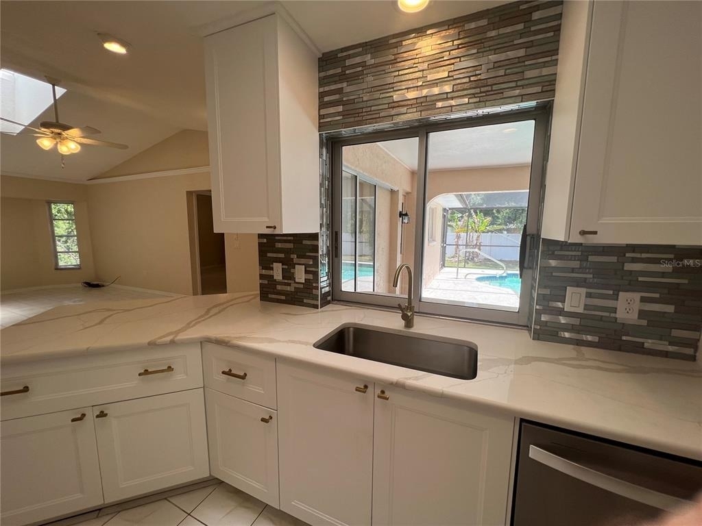 1516 Abel Street - Photo 12