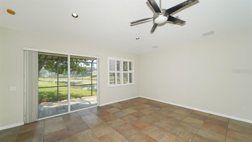 5453 New Covington Drive - Photo 8