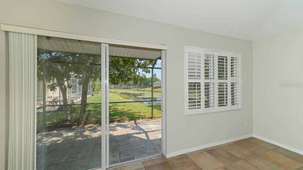 5453 New Covington Drive - Photo 9