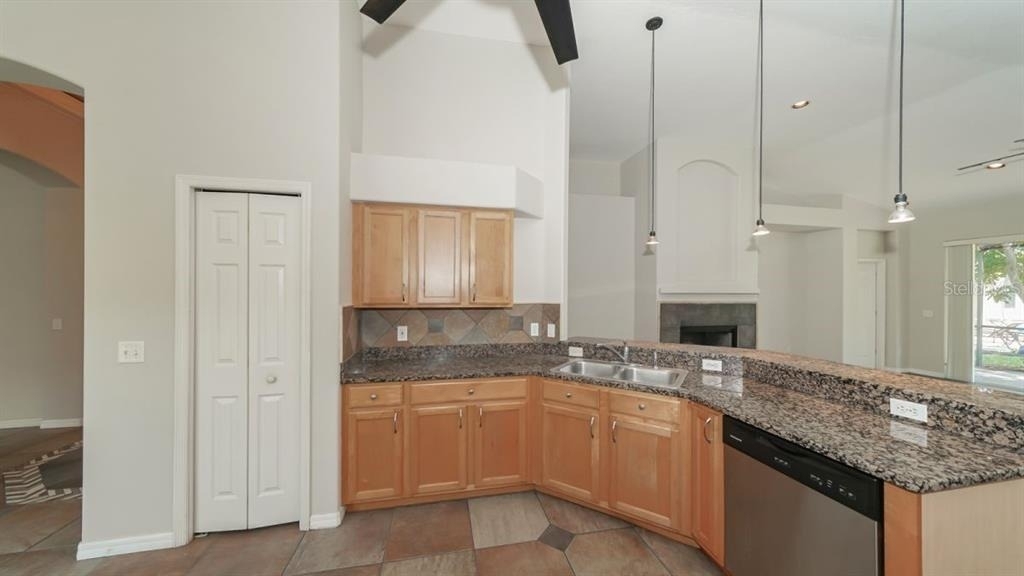 5453 New Covington Drive - Photo 17