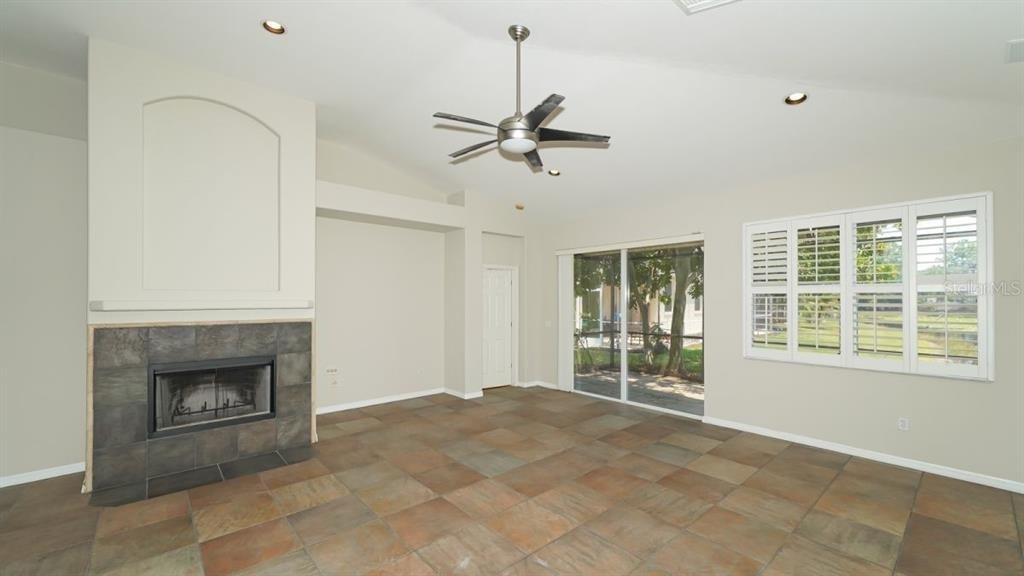 5453 New Covington Drive - Photo 7