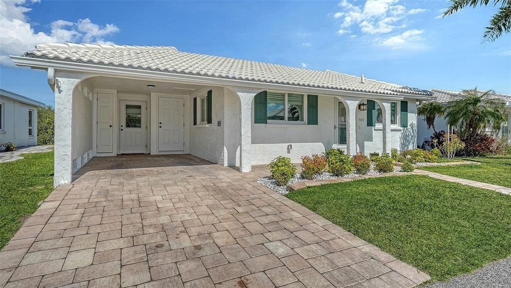 909 Spanish Drive N - Photo 5