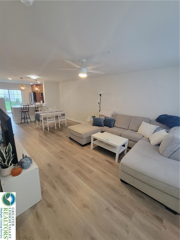 326 E Frankford Street - Photo 1