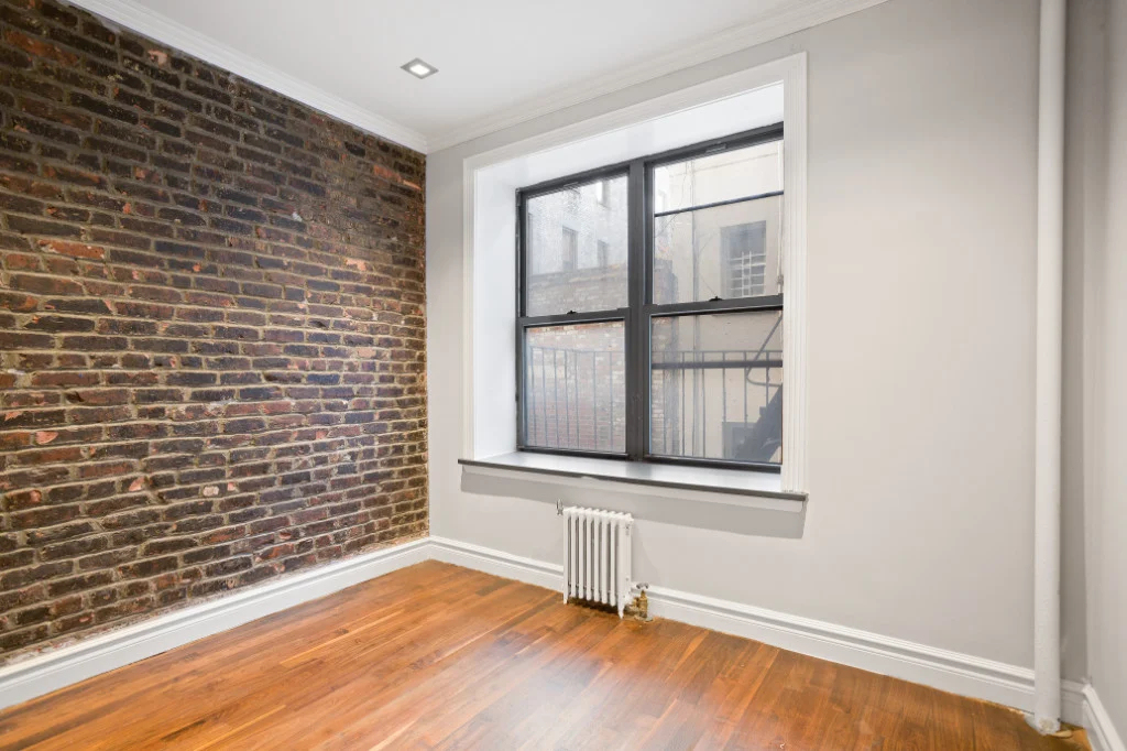 432 East 13th Street - Photo 2