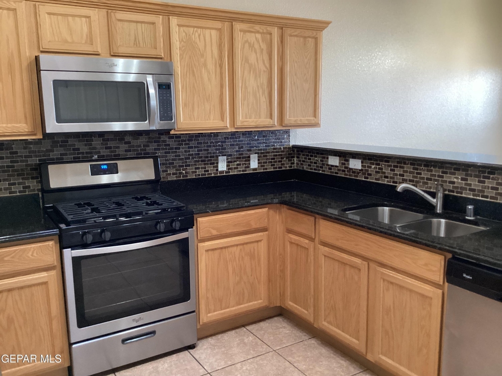 5925 Speyside Drive - Photo 6