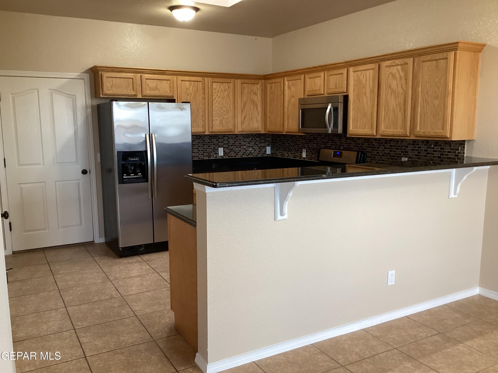 5925 Speyside Drive - Photo 5