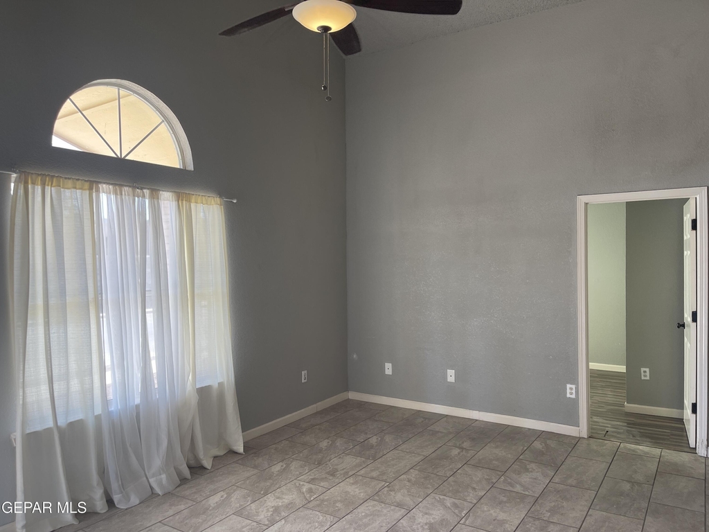 656 Orchid Drive - Photo 8