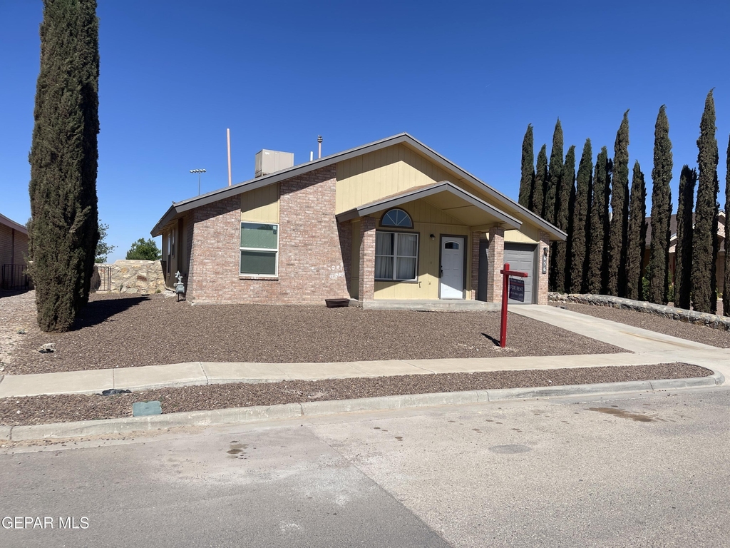 656 Orchid Drive - Photo 1