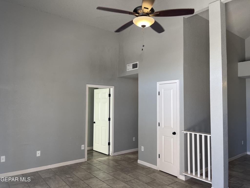 656 Orchid Drive - Photo 2