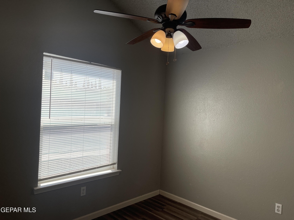 656 Orchid Drive - Photo 9