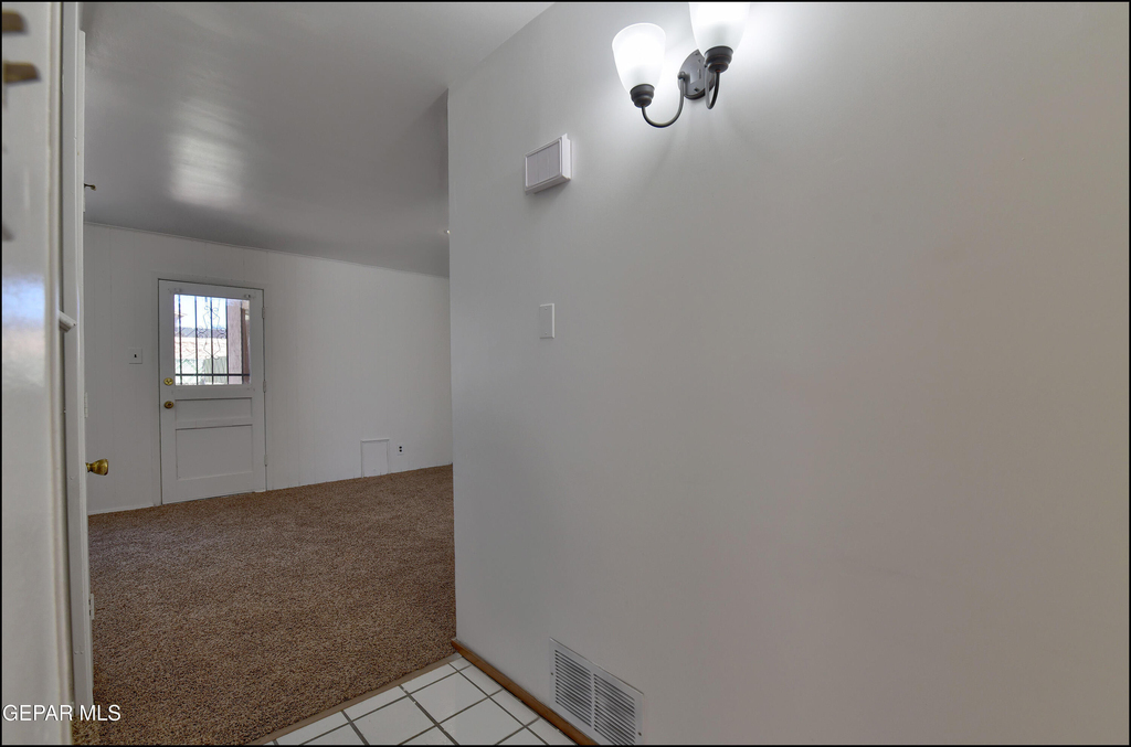 10605 Kinross Avenue - Photo 3