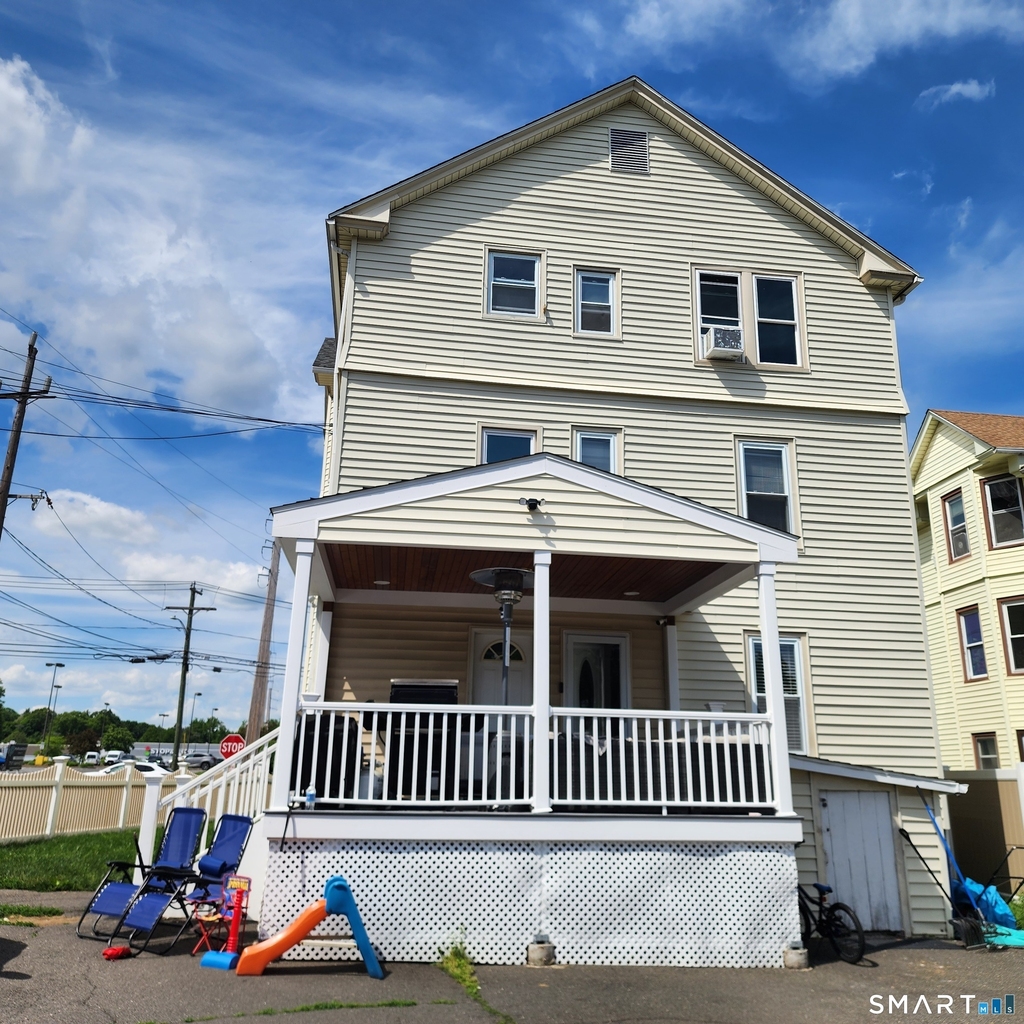 664 Main Street - Photo 0