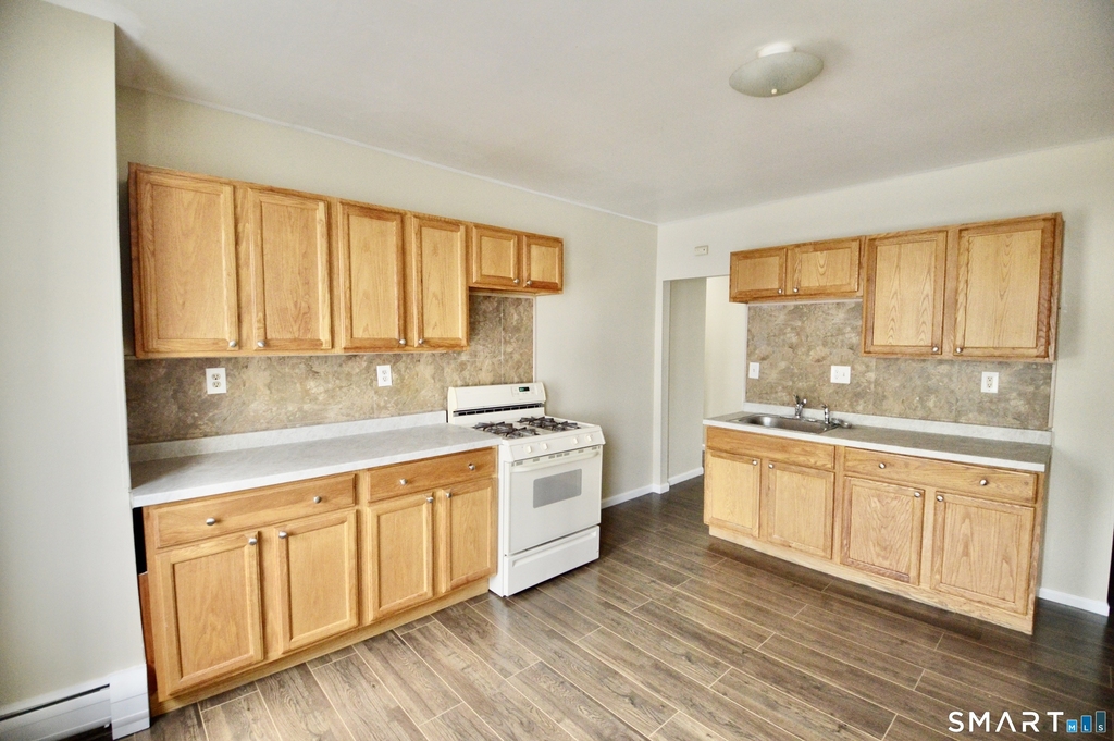 2343 Barnum Avenue - Photo 5